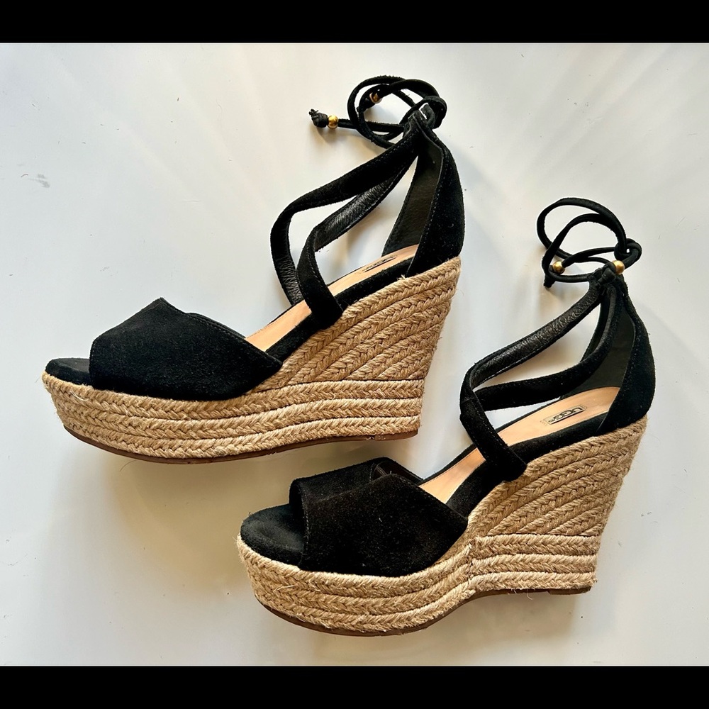 UGG
Suede Espadrilles